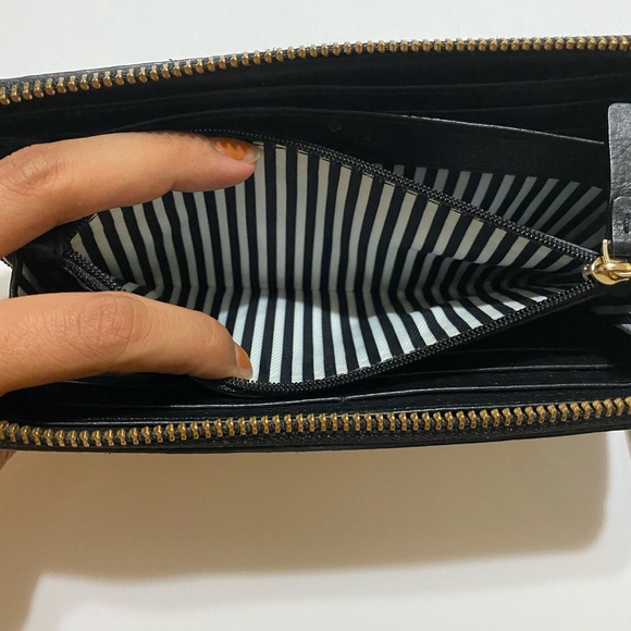 Kate Spade Wallet - Picture 6 of 7